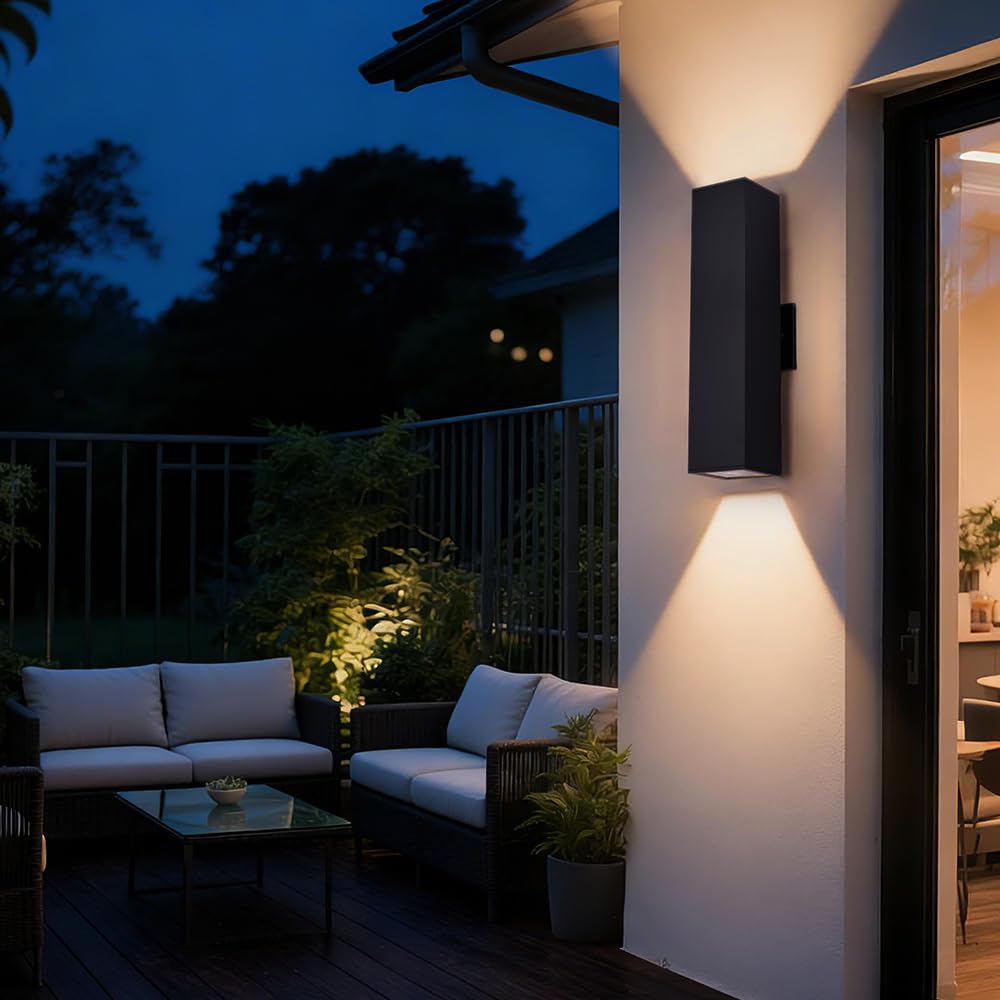 Modern Outdoor Wall Light 18" Black Aluminum