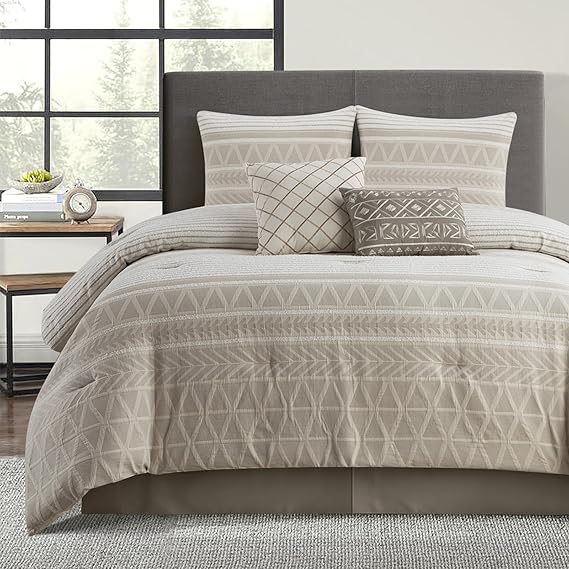 King Geometric Jacquard Comforter Set - Sage