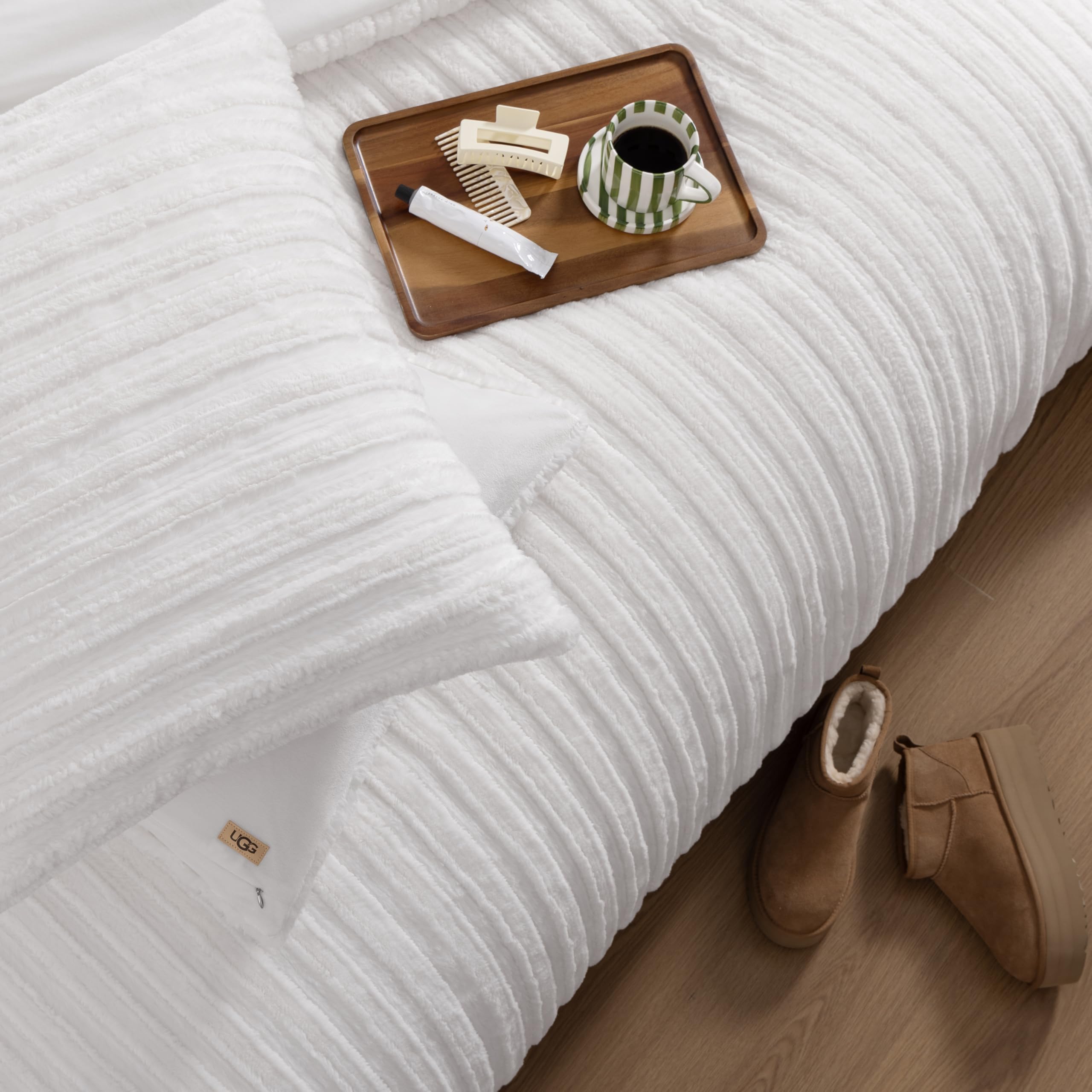 Kenzie Faux Fur Comforter Set Full/Queen White