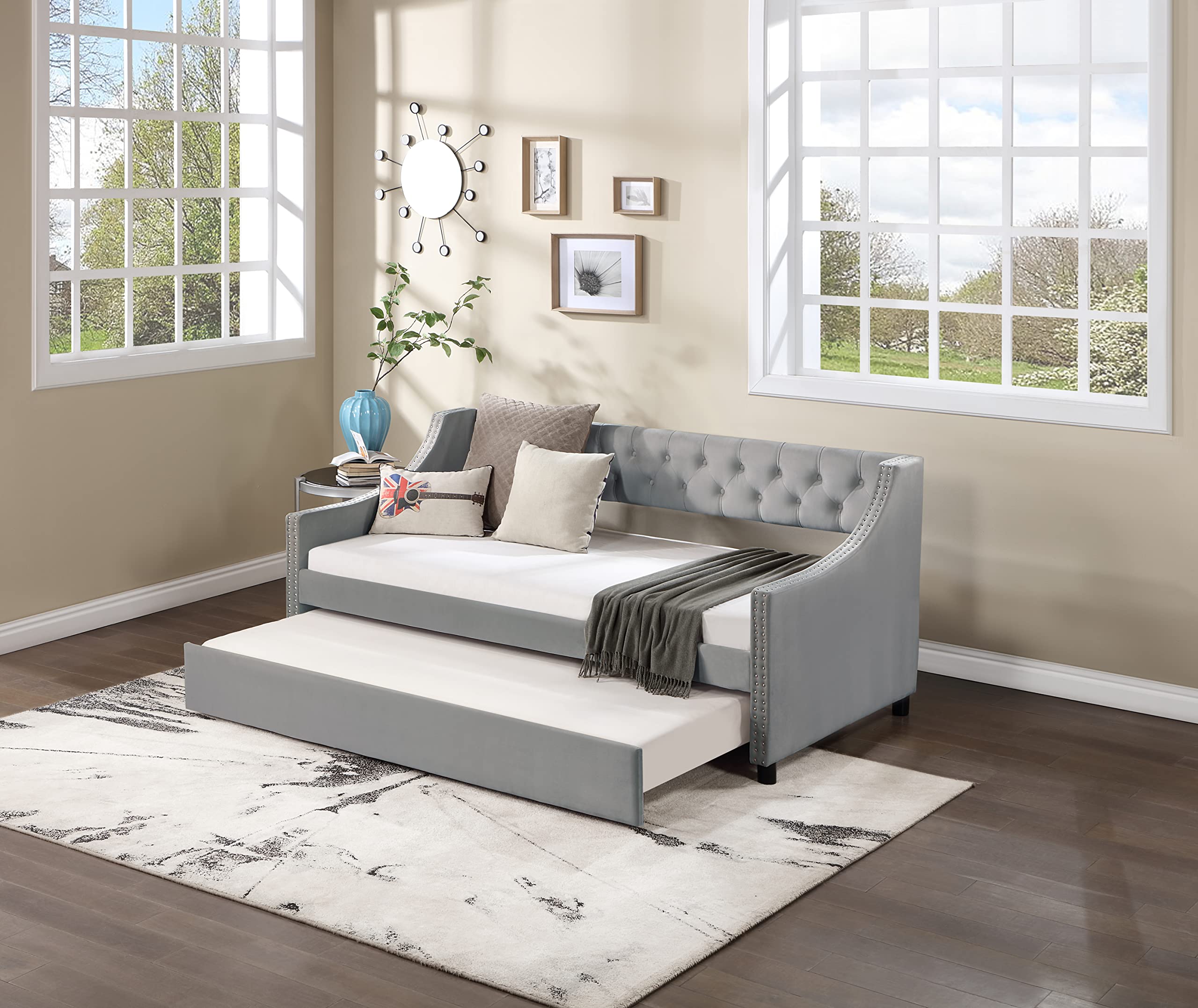 Twin Size Daybed with Pop Up Trundle