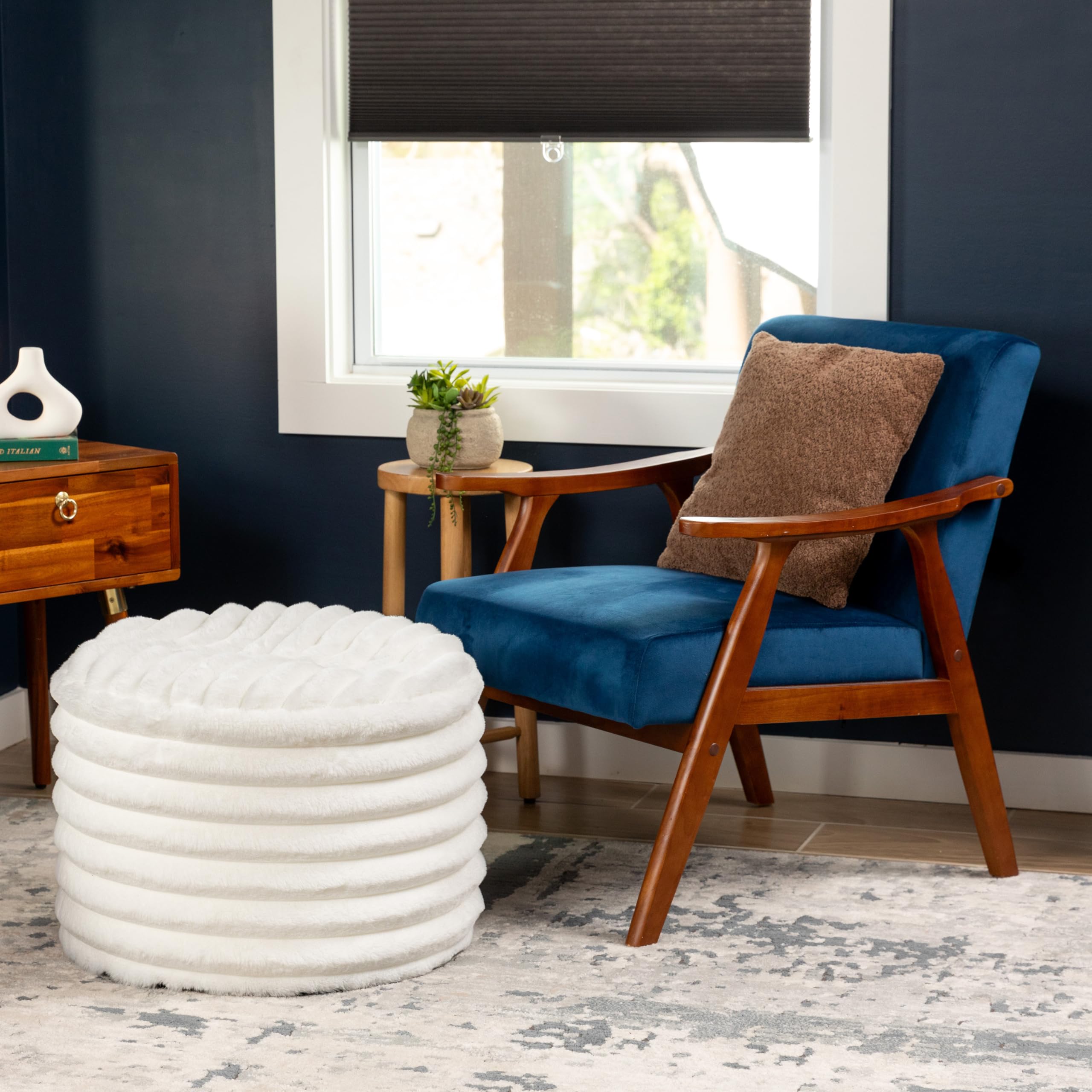Round Faux Fur Ottoman Pouf