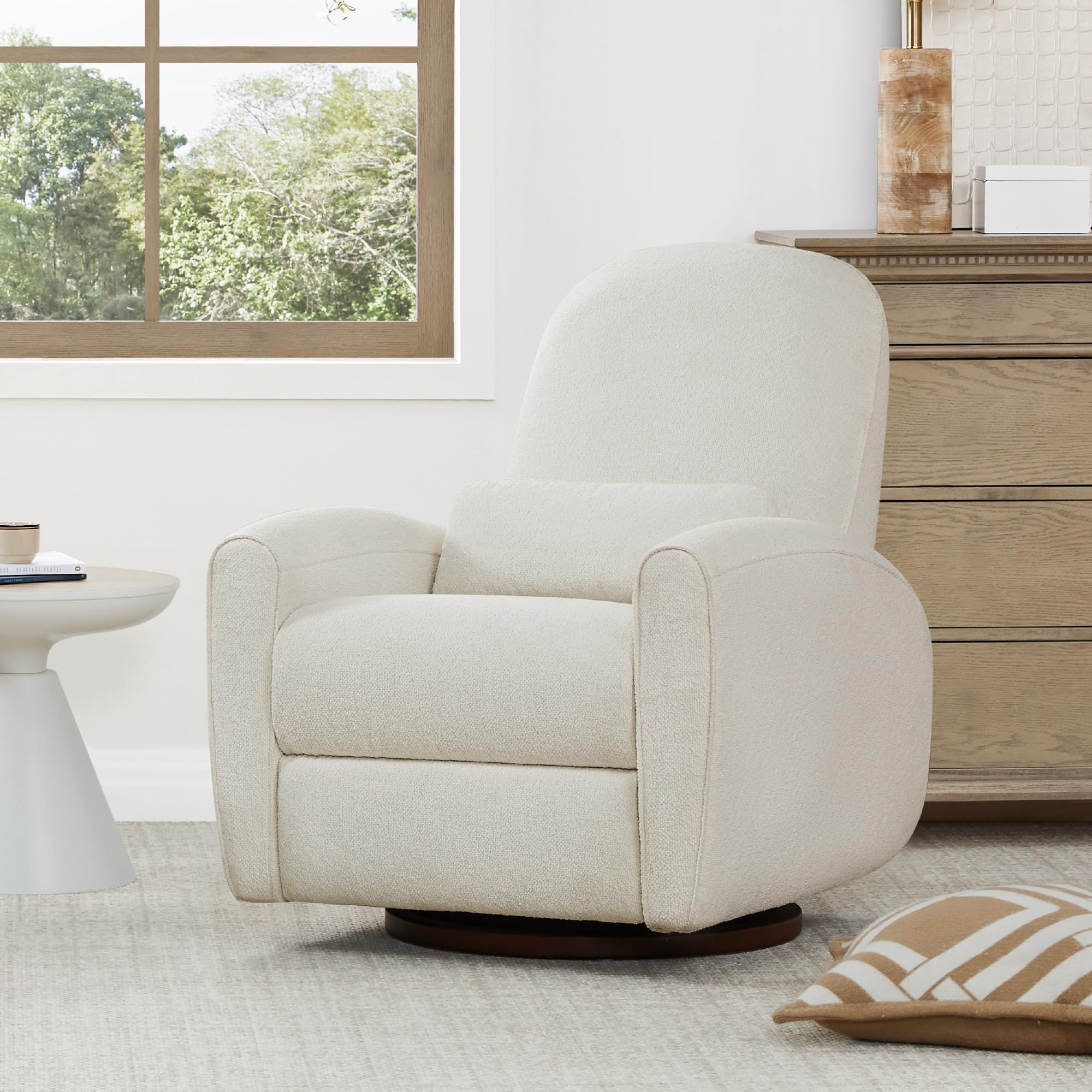 Power Recliner Chair with Swivel and USB Charging