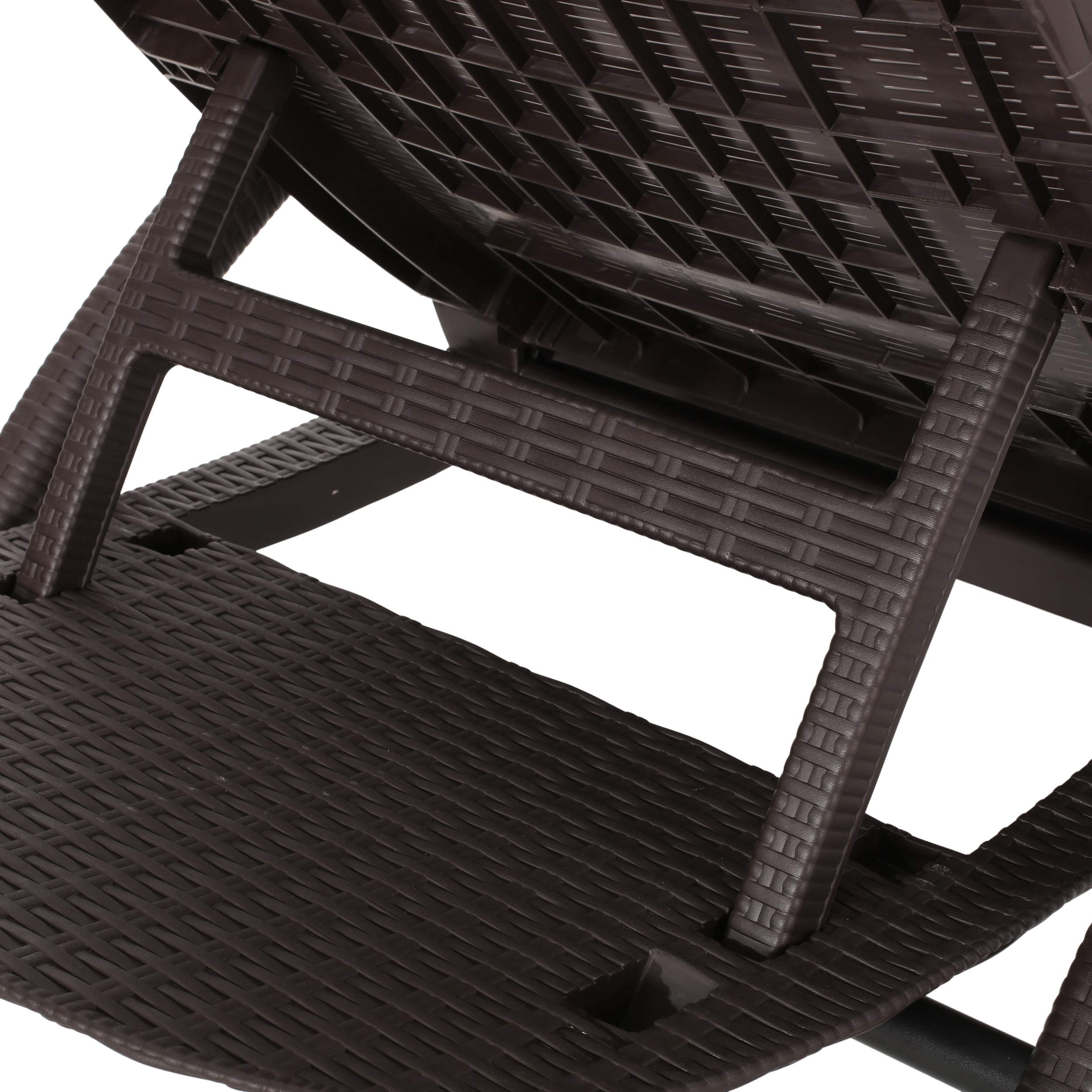 Outdoor Polypropylene Chaise Lounge Dark Brown