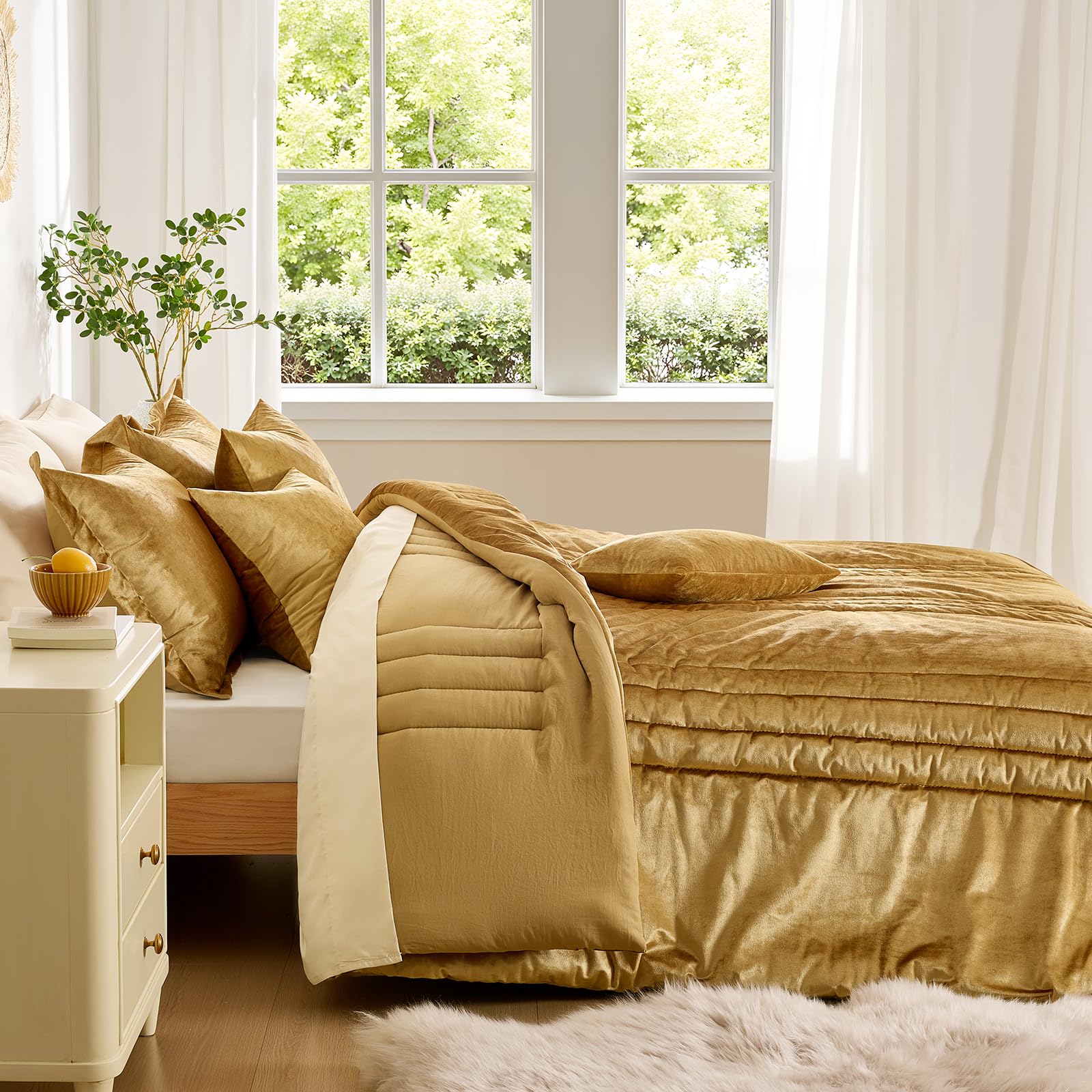 Gold Velvet King Comforter Set