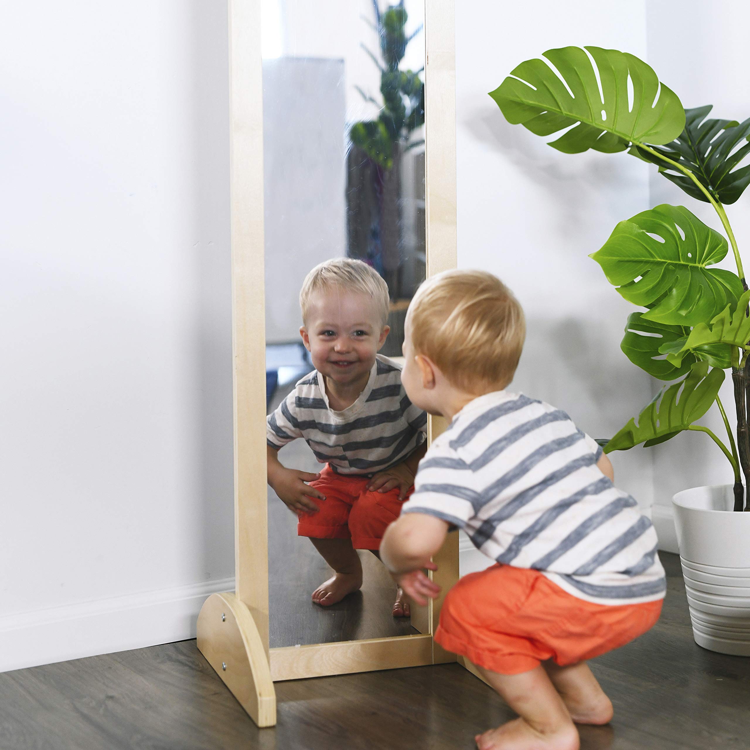 Bi-Directional Kids Mirror