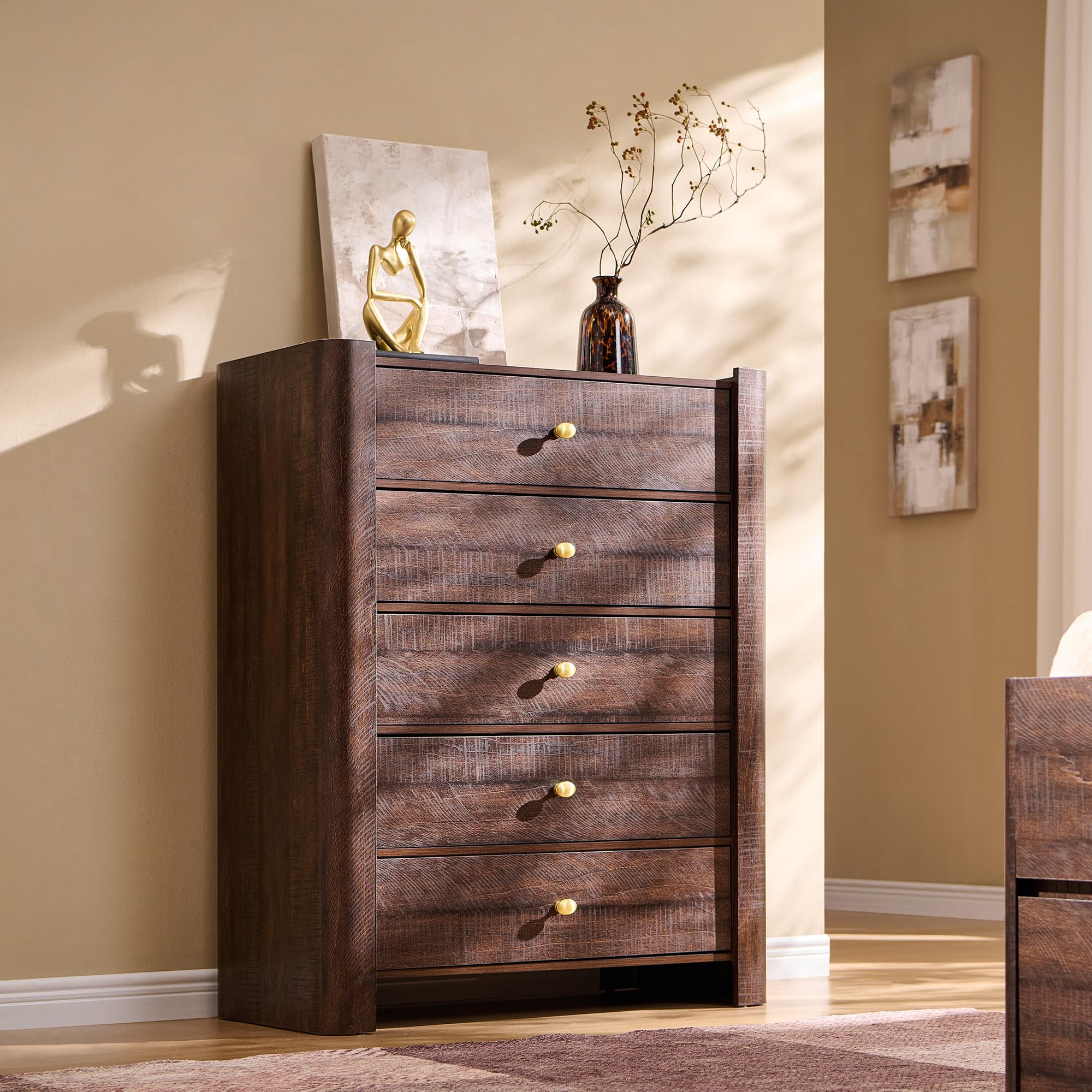Modern 5 Drawer Dresser with Curved Profile Design