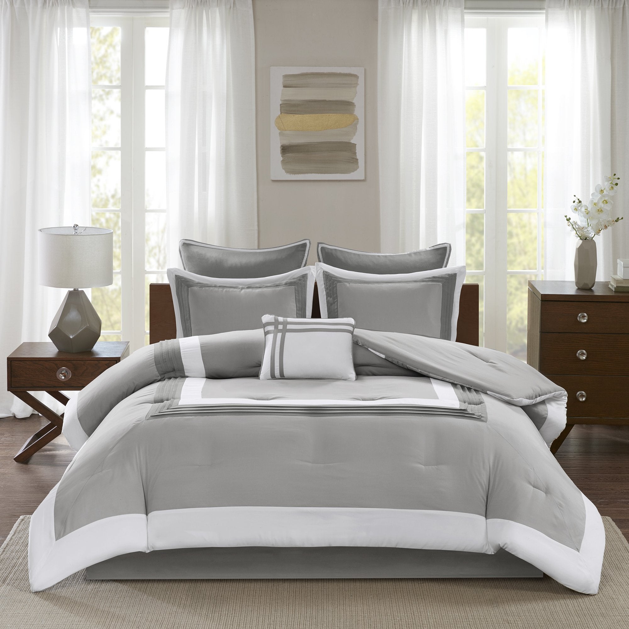 7-Piece Queen Comforter Set - Gray and White Patchwork Design