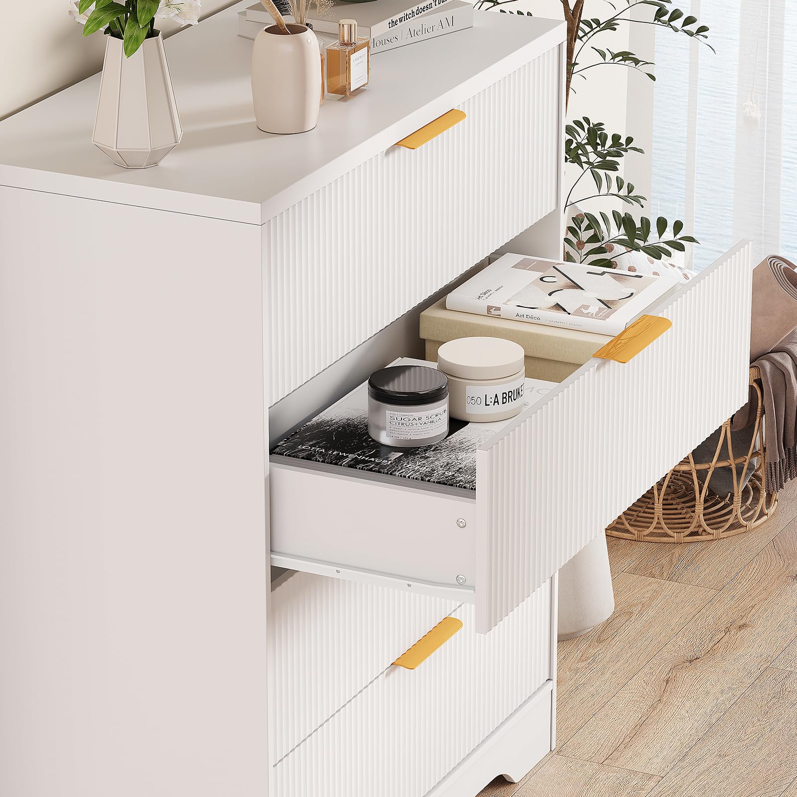 4 Drawer Dresser with Waveform Fluted Panel