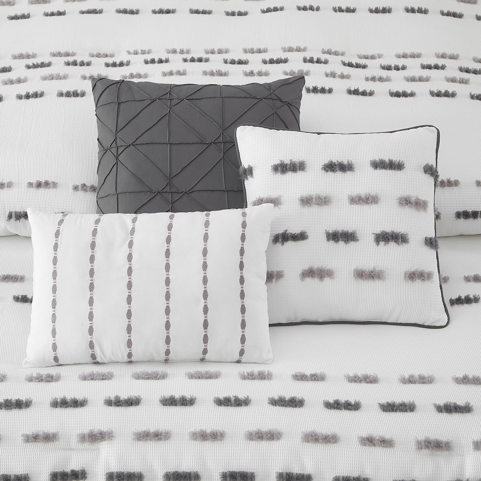 7 Piece Queen Comforter Set with Striped Design