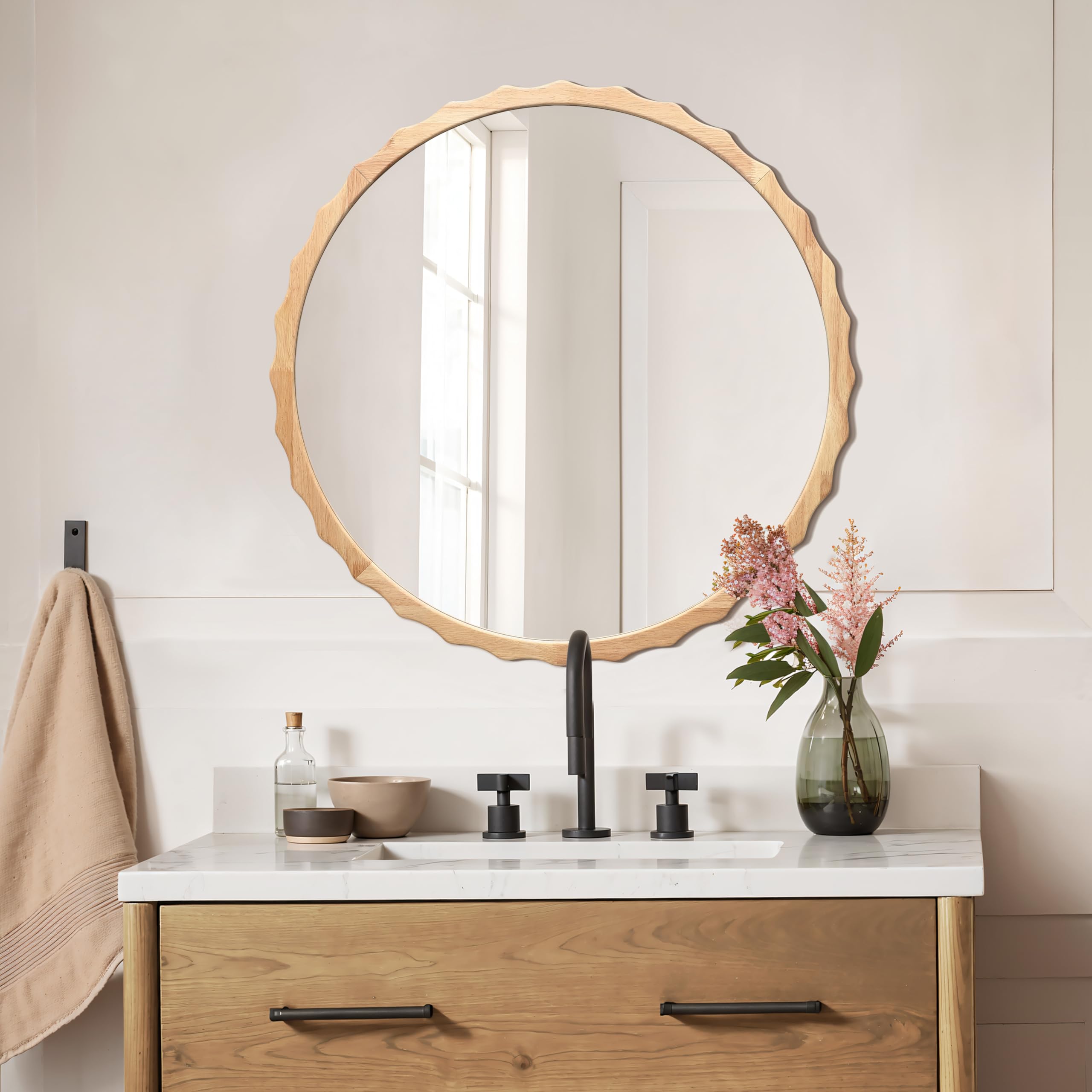 32" Round Wall Mirror with Natural Rubberwood Scalloped Frame