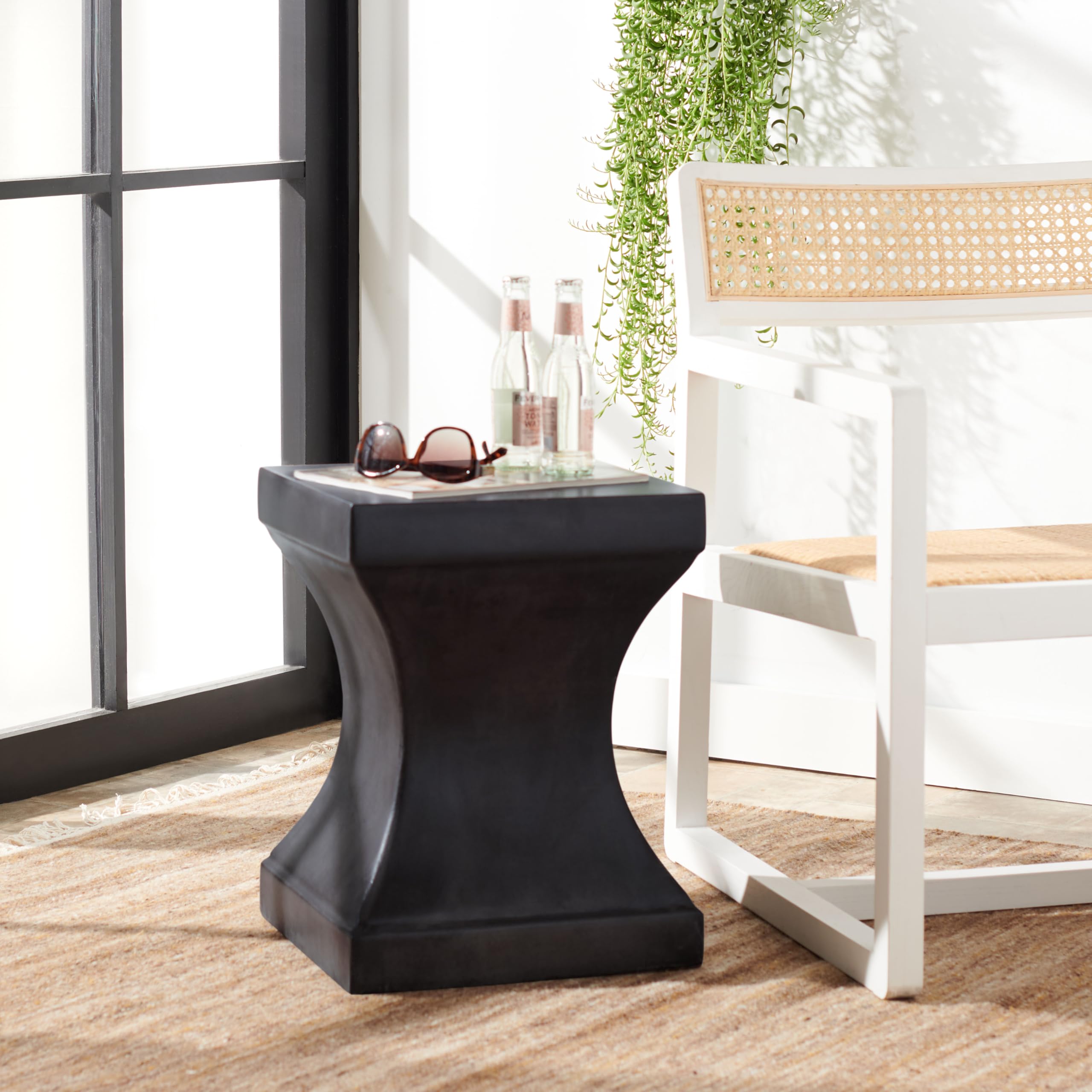 Black Modern Concrete Accent Table