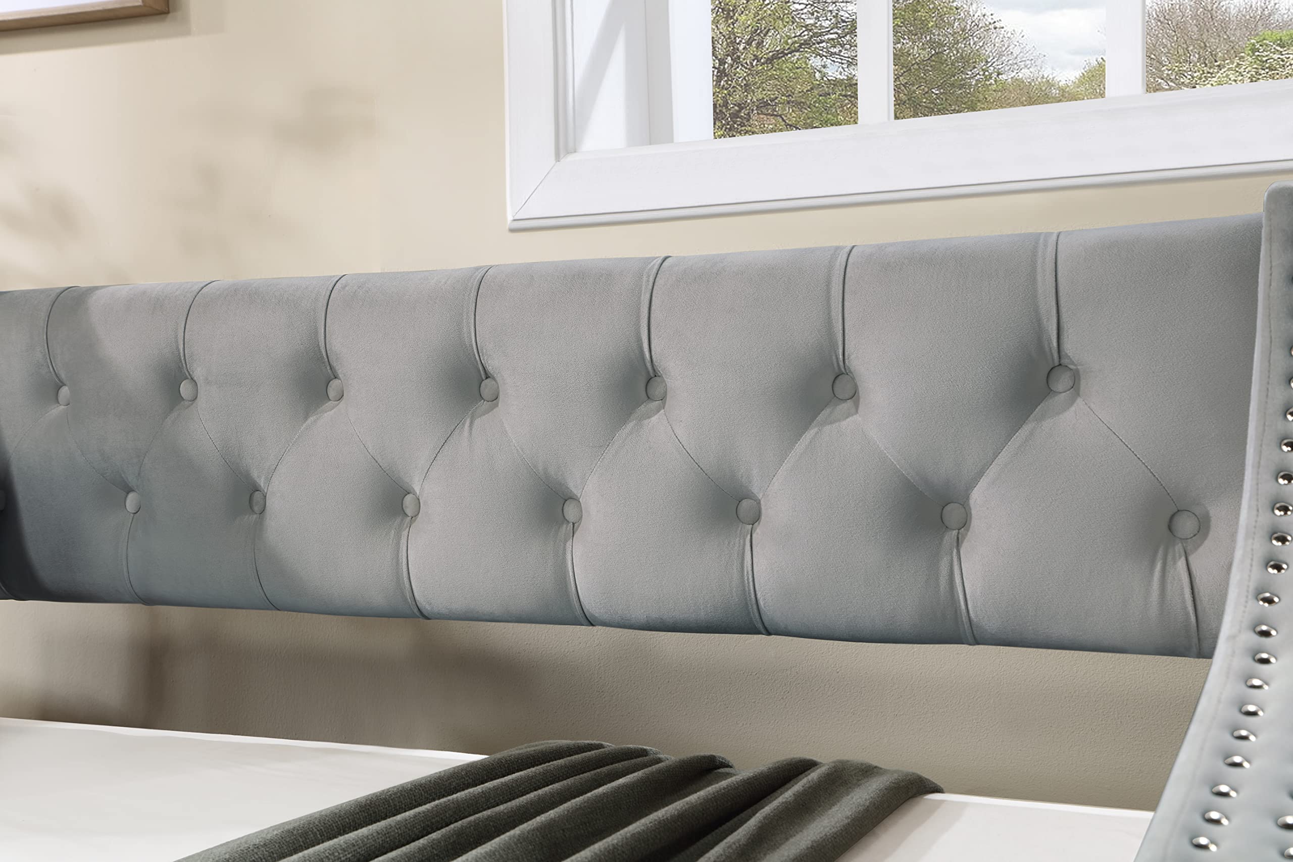 Twin Size Daybed with Pop Up Trundle