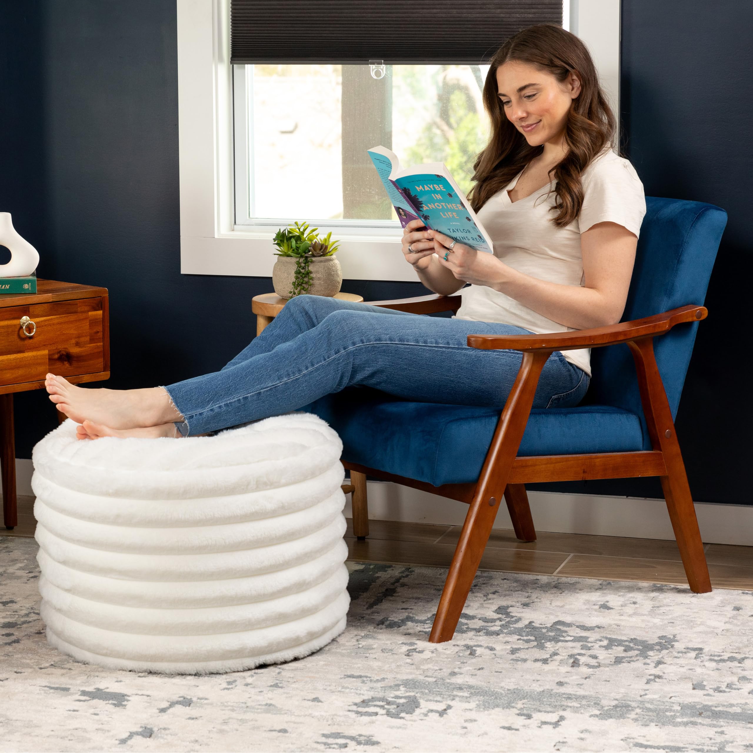Round Faux Fur Ottoman Pouf