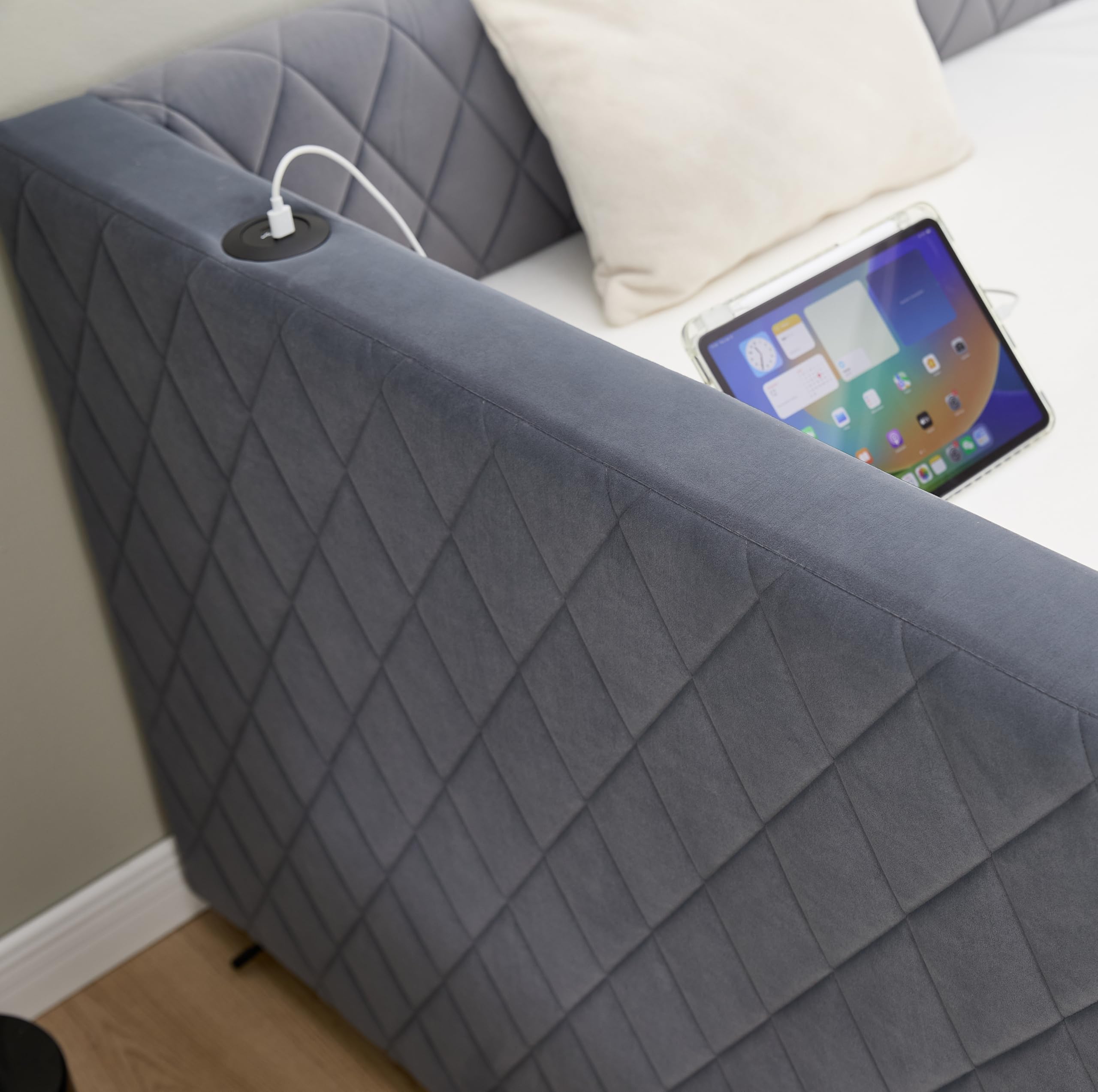 Twin Size Upholstered Daybed with Trundle and Charging Station