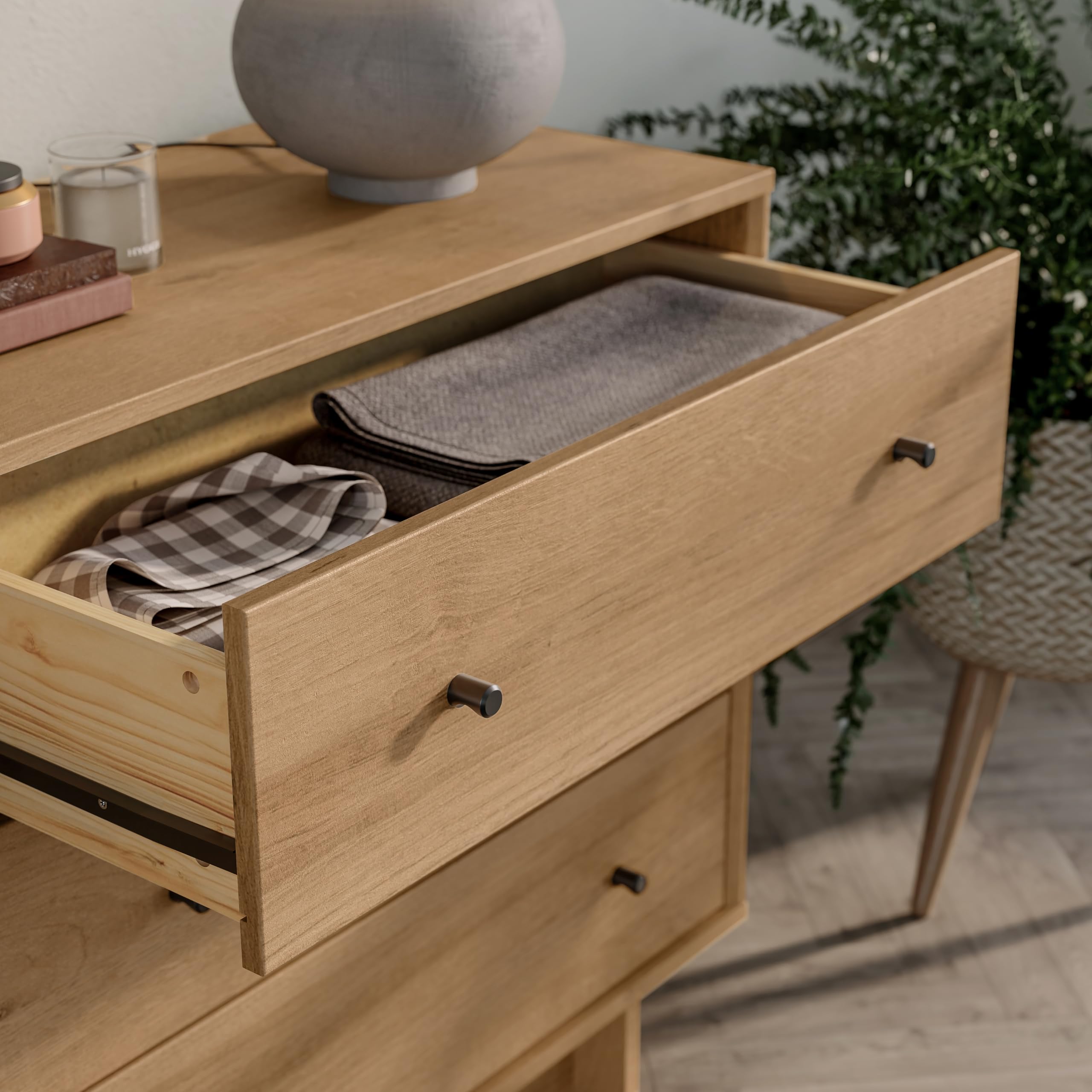 Finnley 6-Drawer Dresser in Natural Oak