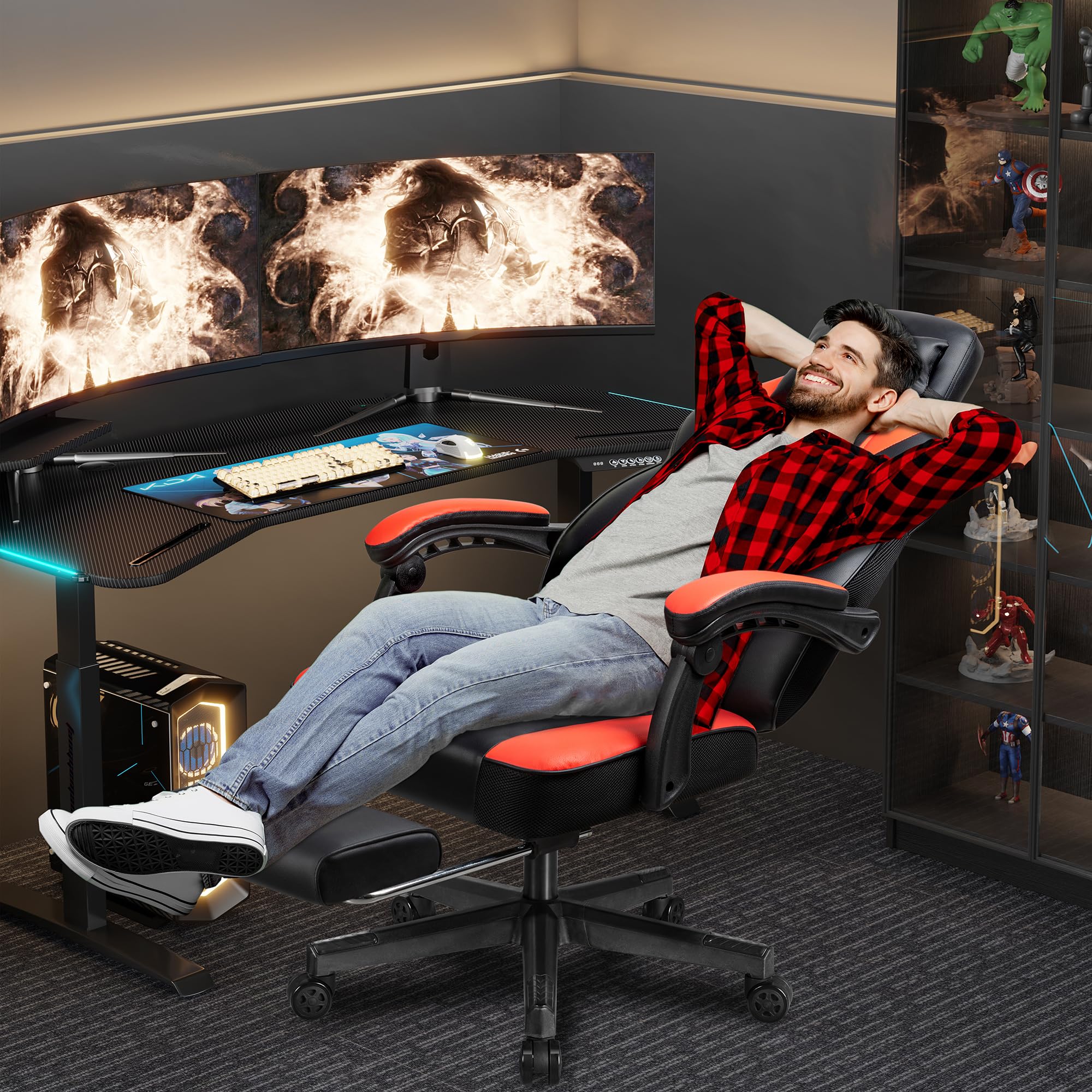 Ergonomic Gaming Chair with Footrest