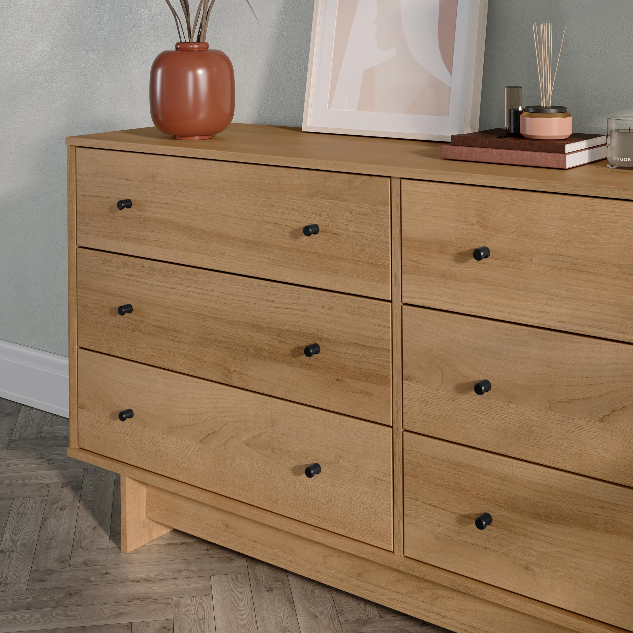 Finnley 6-Drawer Dresser in Natural Oak