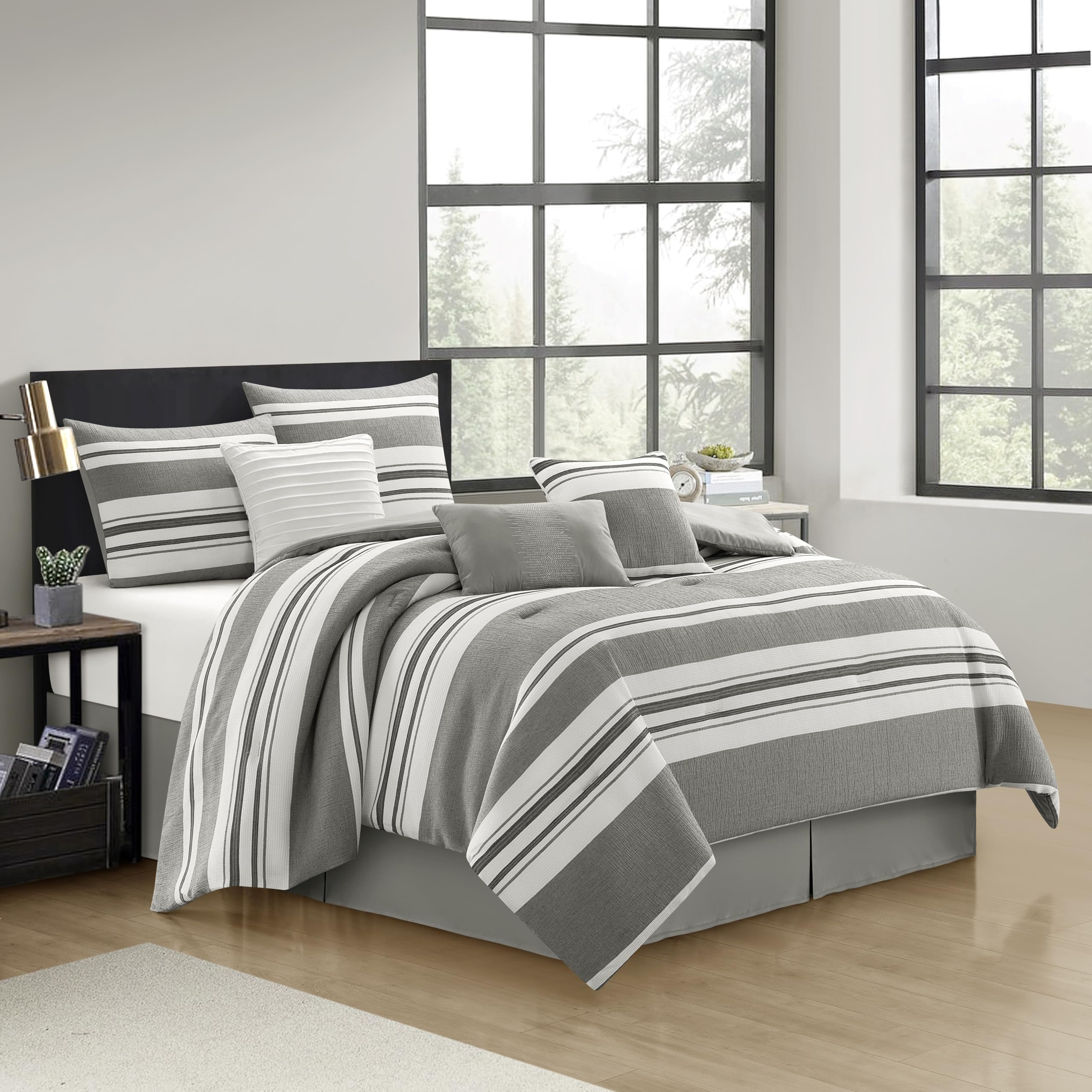 7-Piece Queen Comforter Set with Geometric Jacquard Pattern