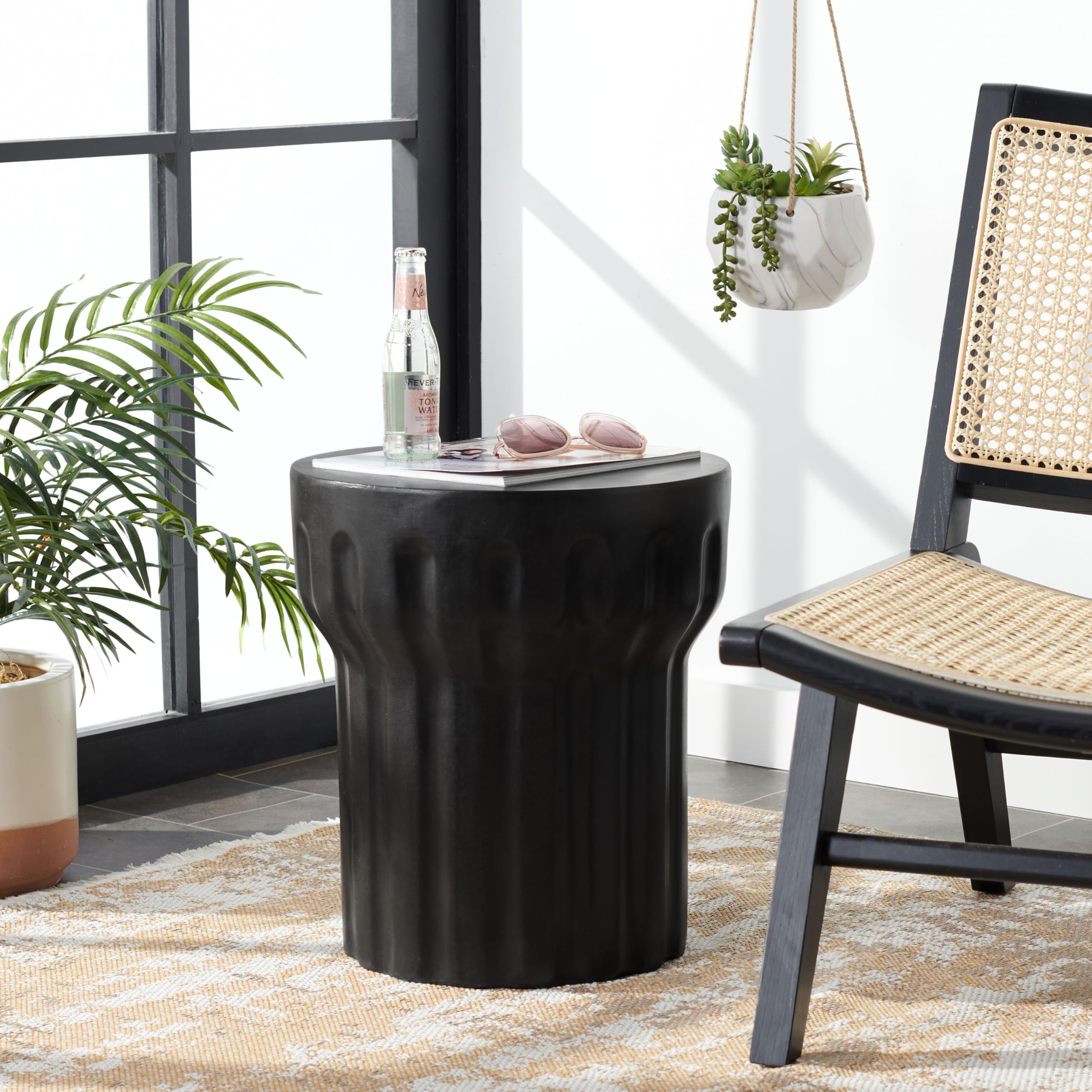 Modern Concrete Round Accent Table - Black