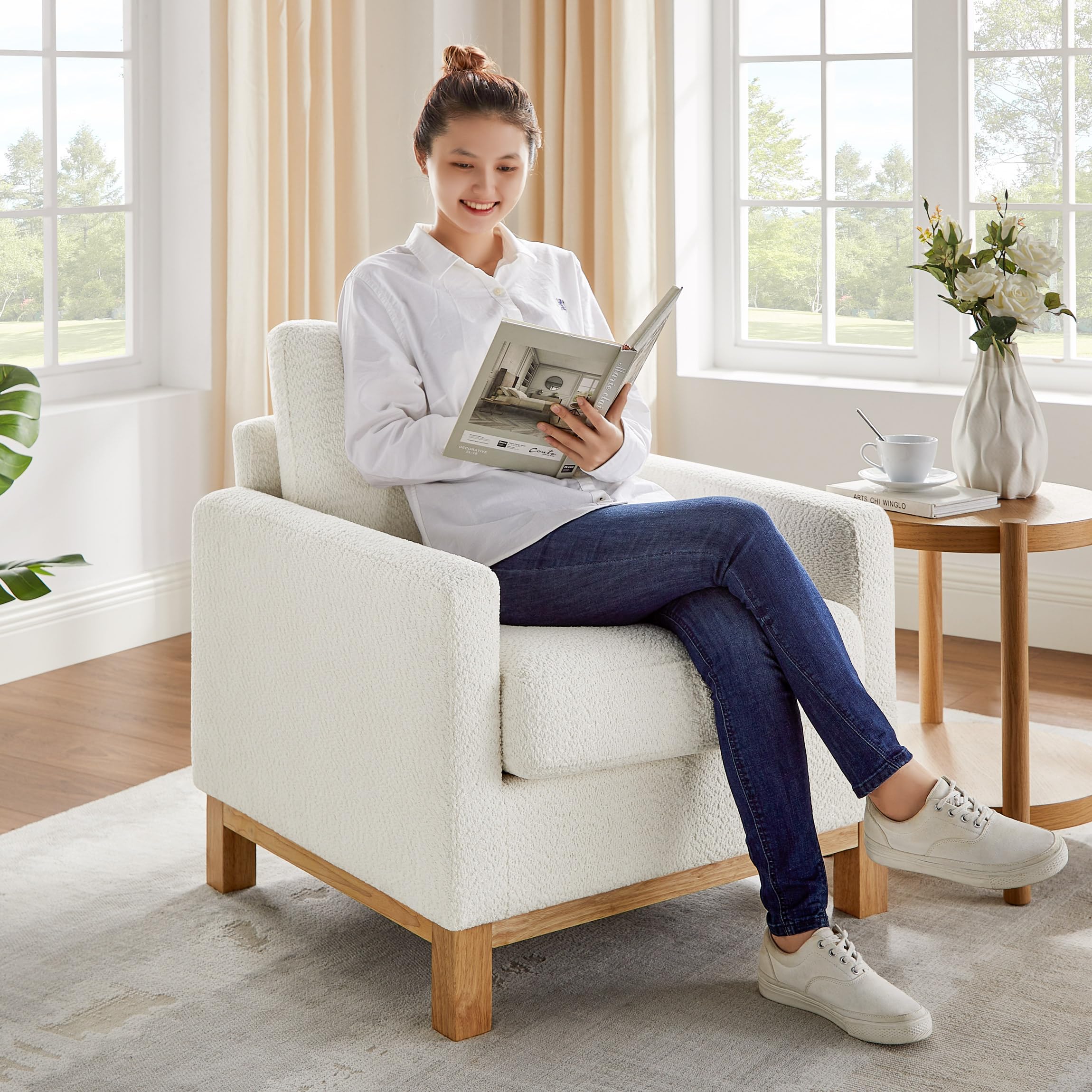 VANOMi Accent Chair 29.5" Reading Chair, Modern Living Room Chair with Thick Cushion&Wood Base, Comfy Upholstered Boucle Armchair, Single Sofa for Bedroom, Office, White