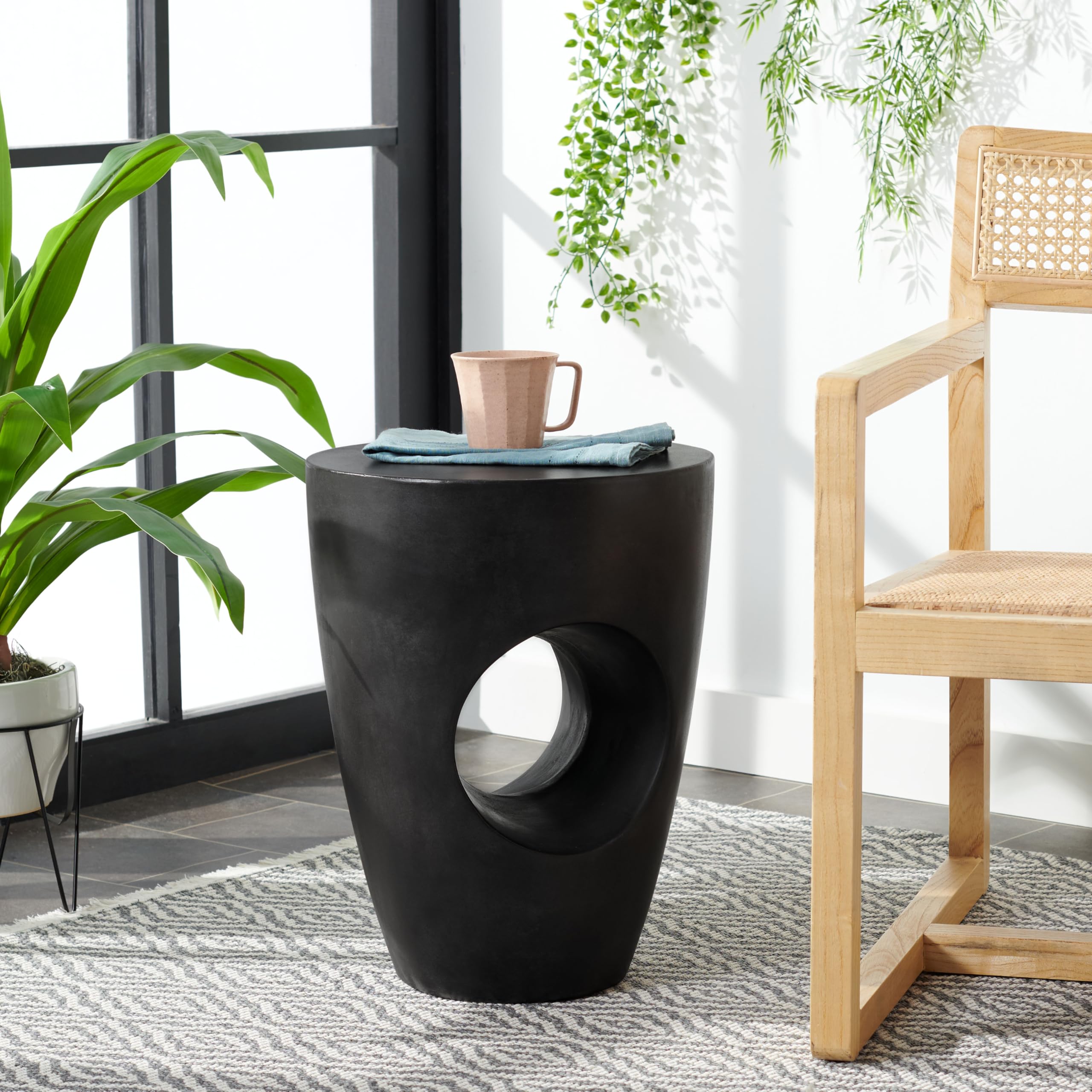 Black Modern Concrete Round Accent Table