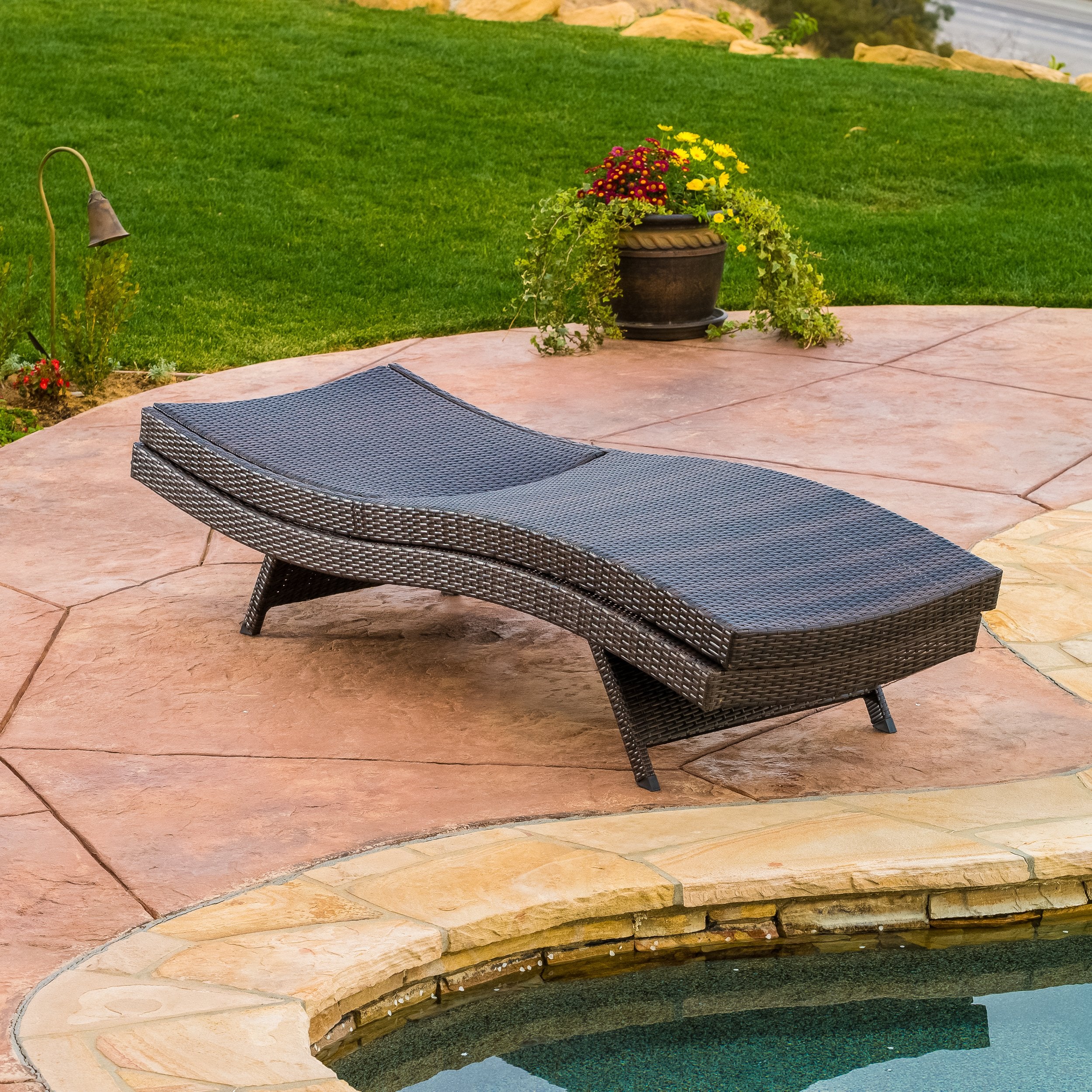 Outdoor Wicker Chaise Lounge Chairs Set of 2